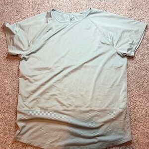Under Armour Women’s  Sage Green Performance Tee